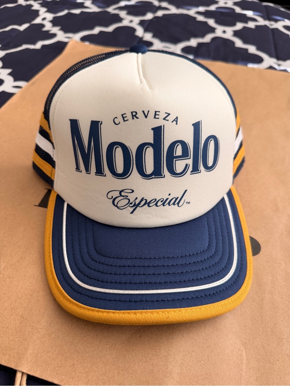 Modelo Especial Trucker Hat - Navy, White & Gold